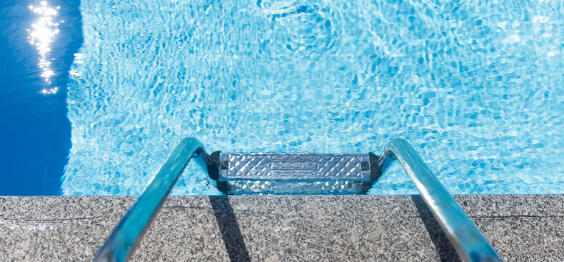 Concejos básicos para mantener cristalina el agua de la pileta.